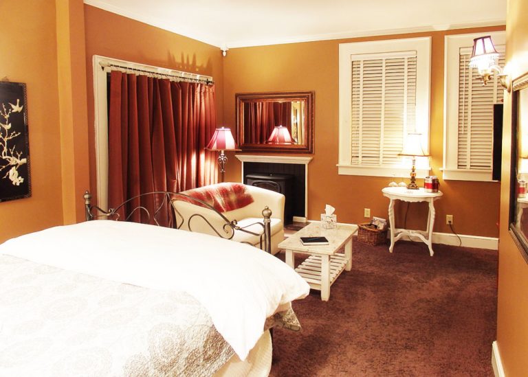 Honeymoon Suite